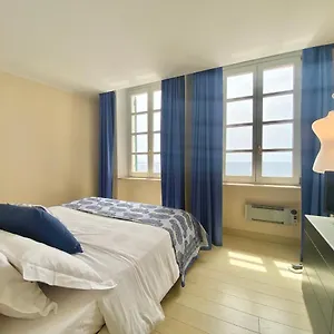 Appartamento Casaviva - Beachfront Trilo With Parking In, Camogli